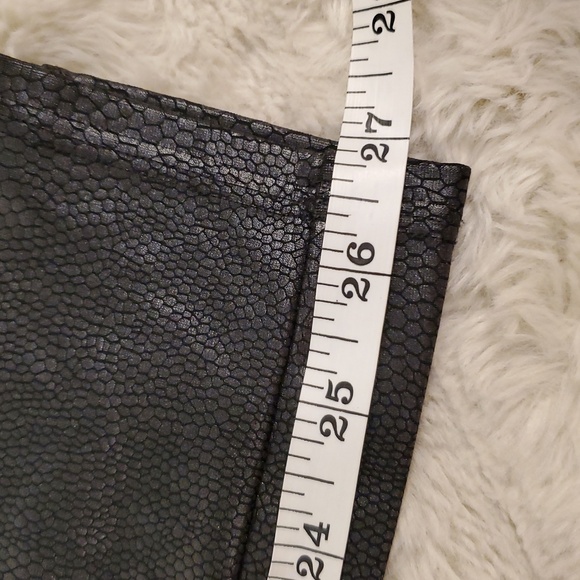 Spanx Faux Croc Legging XS - Picture 13 of 13